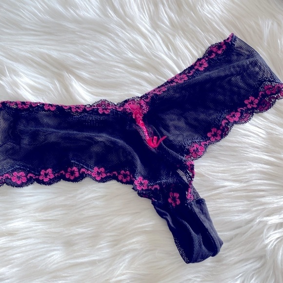 Victoria’s Secret Y2K black and pink netting lace hip hugger thong - Picture 6 of 7